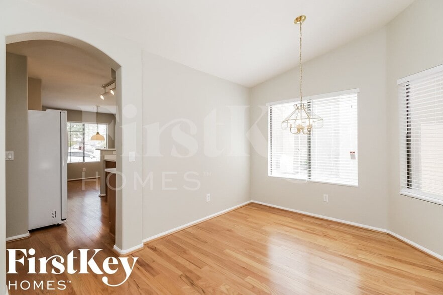 Building Photo - 20442 N 38th Dr