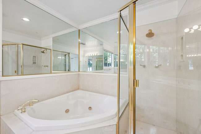 Building Photo - 114 San Marino Dr