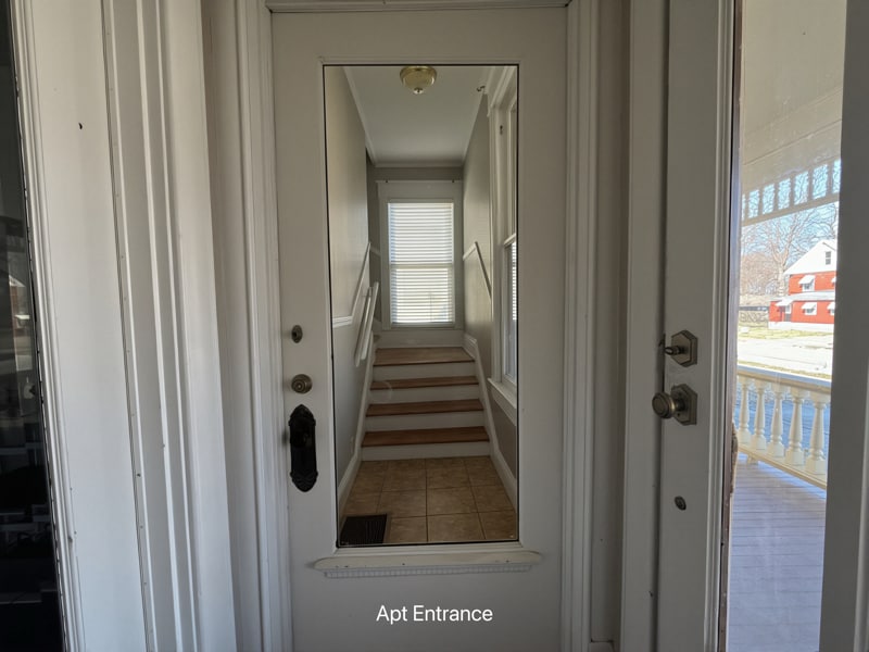 Building Photo - 1112 E Walnut St