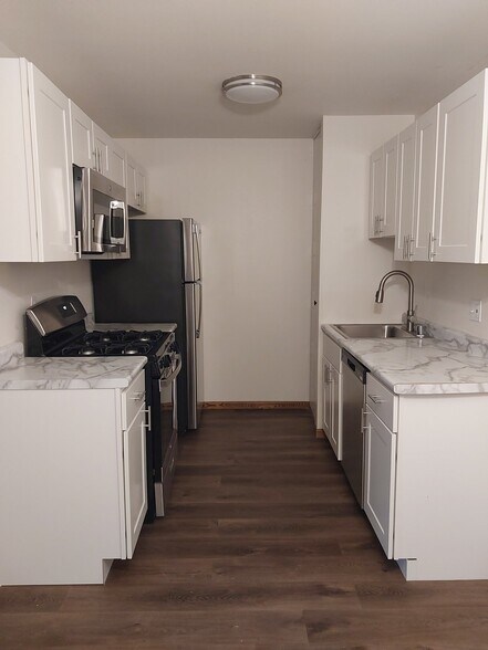 Building Photo - 519 Sunnyslope Dr