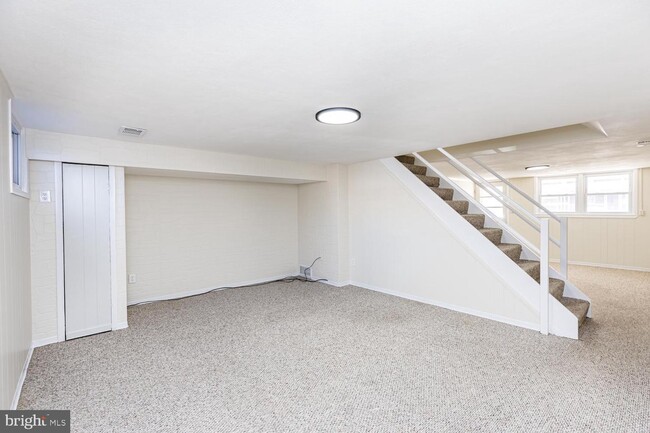 Building Photo - 1117 Circle Dr