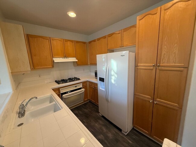 Building Photo - 3 Bedroom Condo- Aliso Viejo