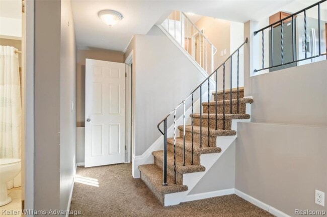 Building Photo - 14377 Cranston St