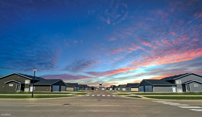 Building Photo - 3 br, 2 bath  - Journey Twin Homes