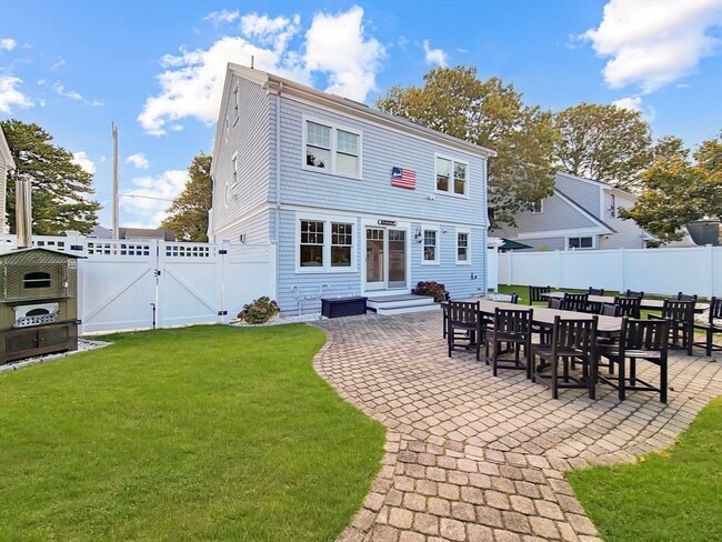 Building Photo - 111 Shore Dr