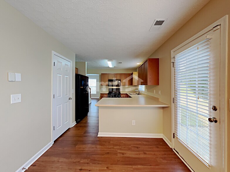 Building Photo - 2344 Hockett Dr