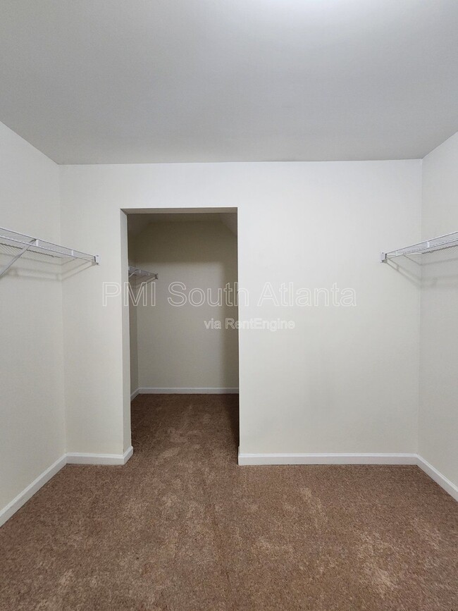 Building Photo - 2551 Wrangler Dr