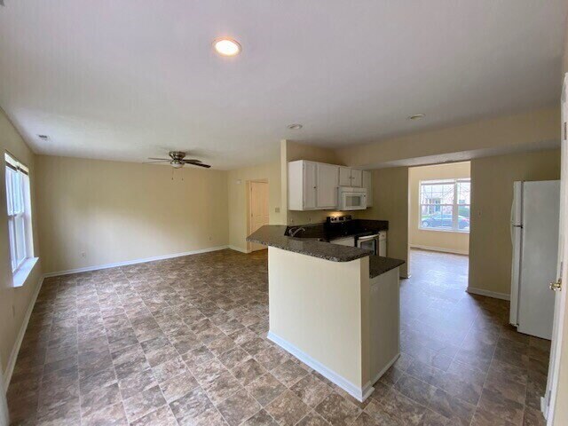 Building Photo - Remodeled 4 Bedroom in Pike Township!