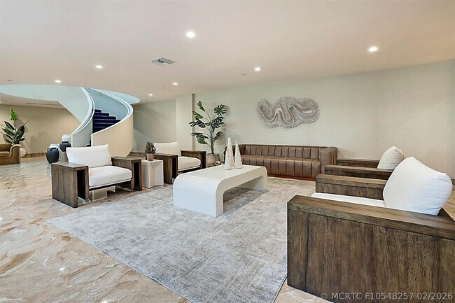 Building Photo - 1370 S Ocean Blvd