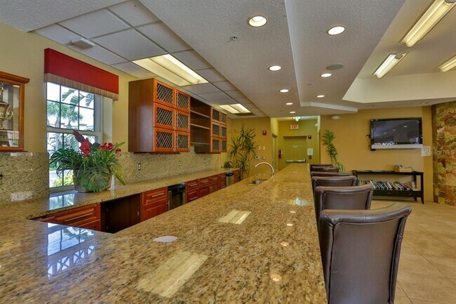 Building Photo - 5300 S Atlantic Ave