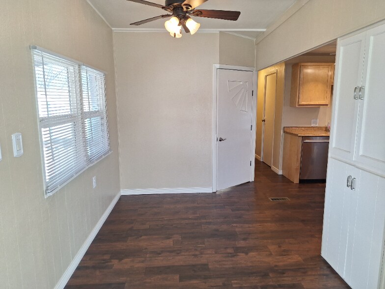 Building Photo - 3526 N Cascade Ave