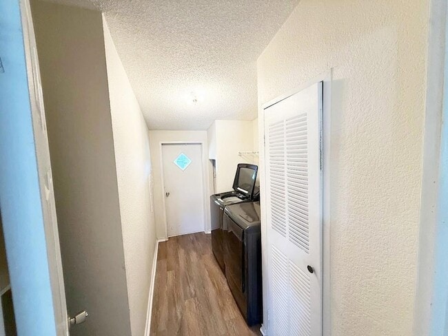 Building Photo - 2709 Co Rd 463