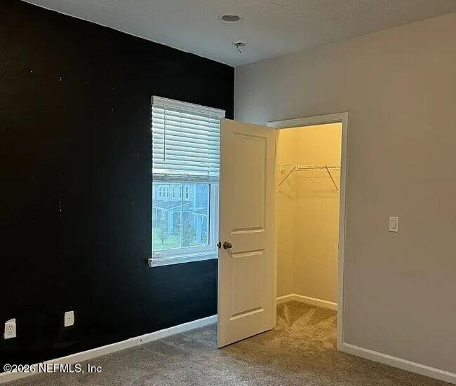 Building Photo - 378 Brandon Lks Dr