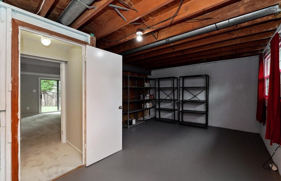 Building Photo - 5307 Greenough Pl