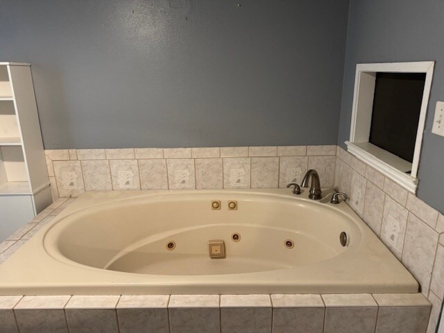 Building Photo - 31230 Wildcat Dr
