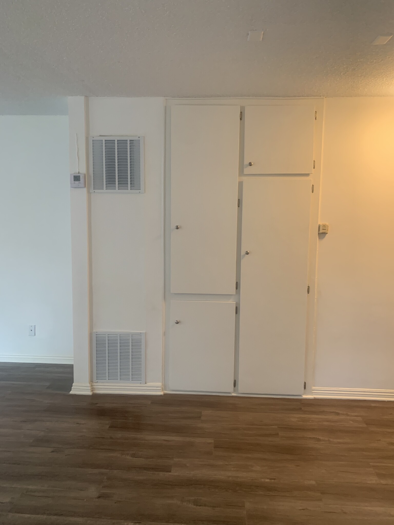 Additional linen closets - 1812 N Mariposa Ave