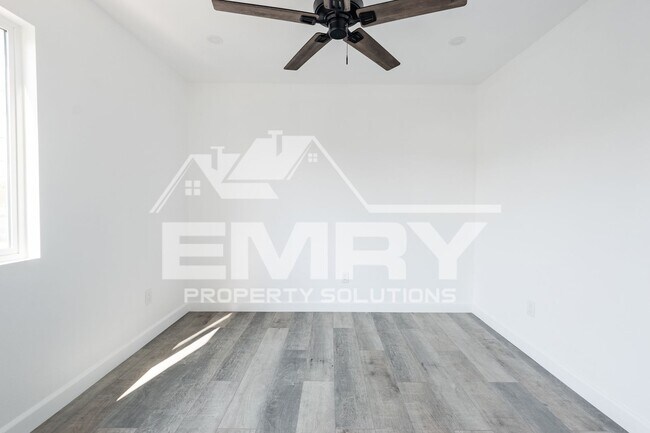 Building Photo - 5228 Repetto Ave