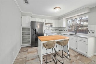 Building Photo - 2002 Millay Dr