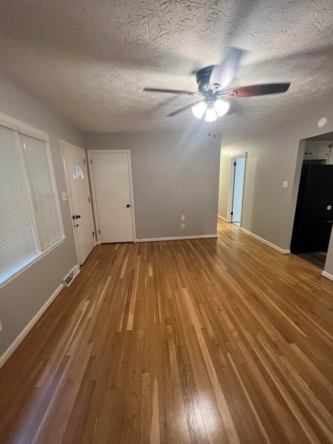 Building Photo - 4019 Winnepeg Way