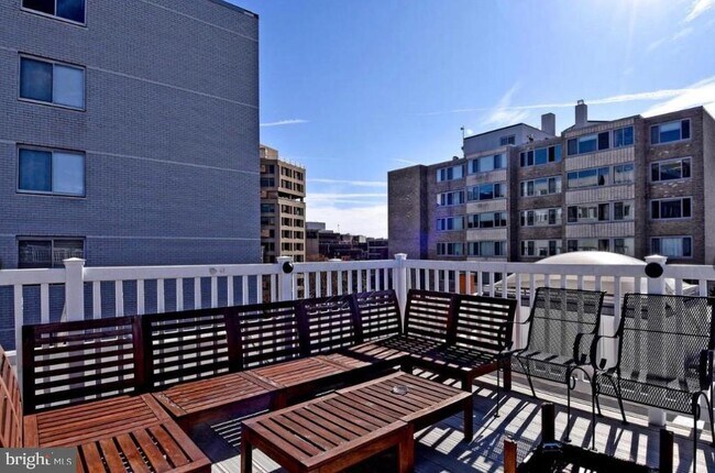 Building Photo - 2007 O St NW