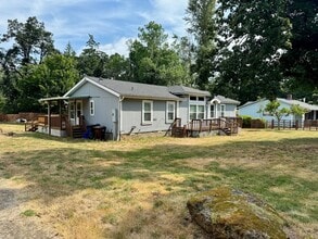 Building Photo - Rural 3 Bed/2 Bath with Office and Large Lot!