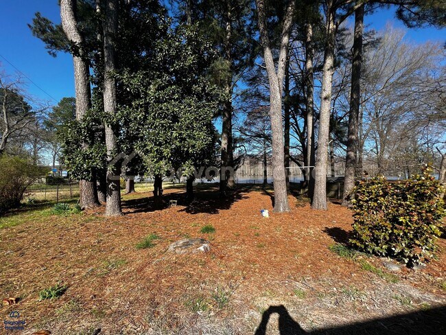 Building Photo - Beautiful lake views with this renovated 4 bedroom / 1.5 bath home with almost 1,379 sq feet of s...