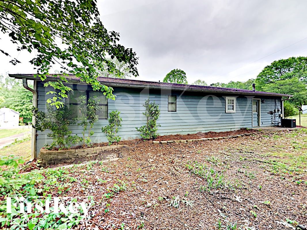 Building Photo - 1793 Merry Oak Rd SW