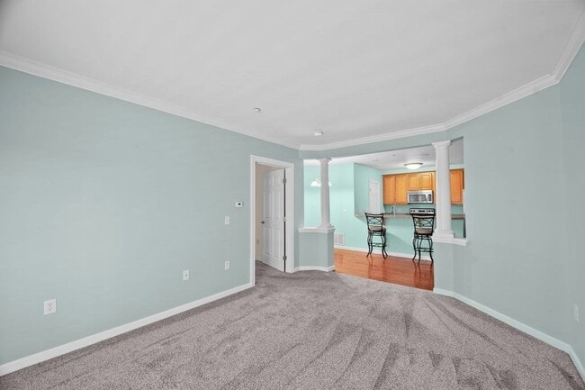 Building Photo - 6 Woodman Way