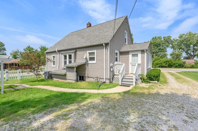 Building Photo - 2637 17th St