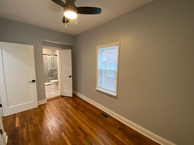 Building Photo - W 10th Ave 33-35 DFT