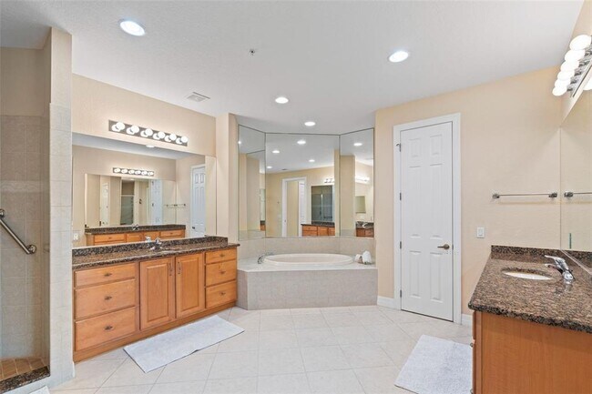 Building Photo - 6100 Jessie Harbor Dr