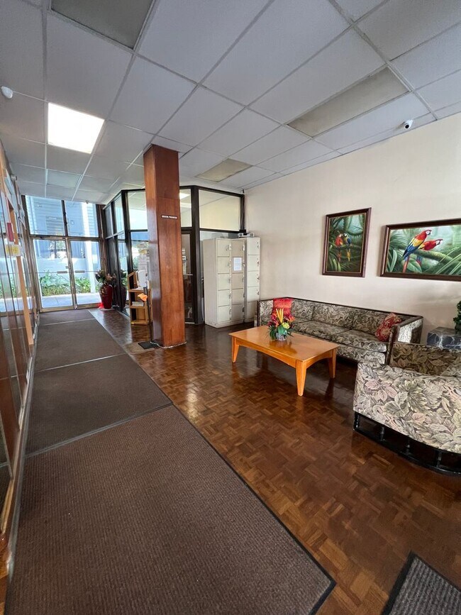 Building Photo - A/C. Two Parking Stalls. Swimming Pool. Pet Friendly. (RRLLC)