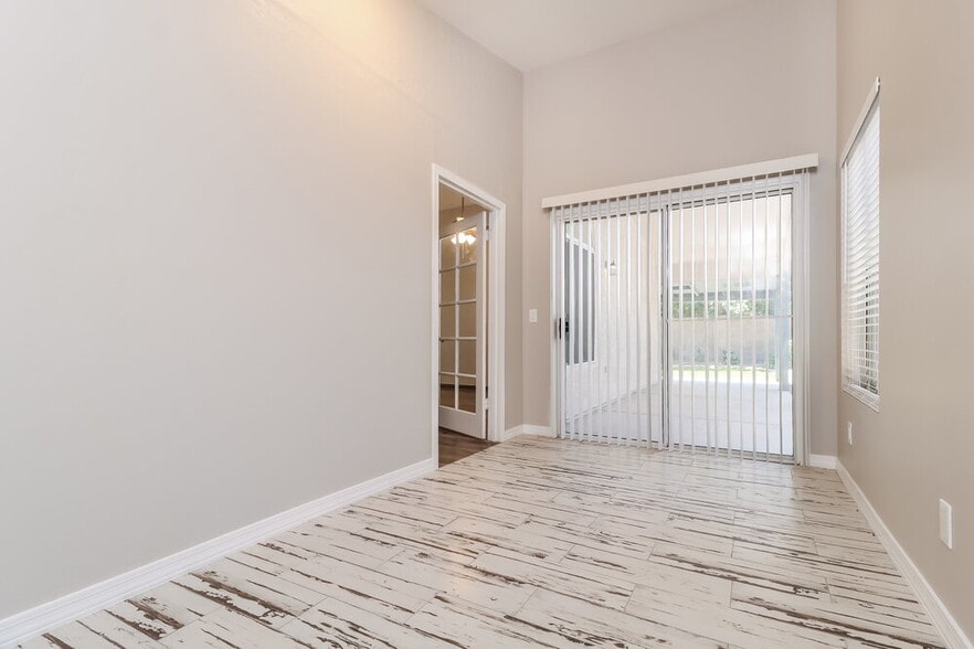 Building Photo - 4853 W Kristal Way