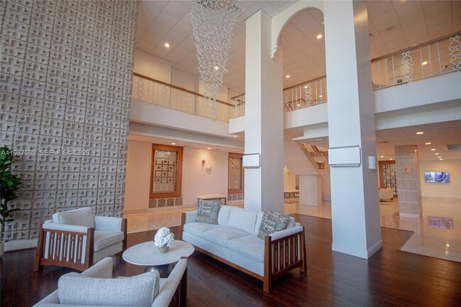 Building Photo - 2899 Collins Ave