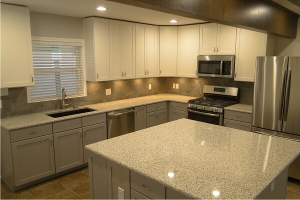 Chef Style Kitchen - 4115 Robinhood Dr