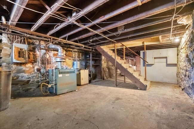 Building Photo - 4431 Howley St