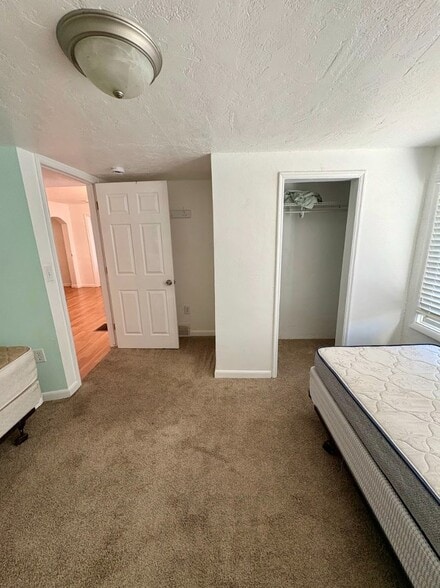 Building Photo - 150 E 200 S