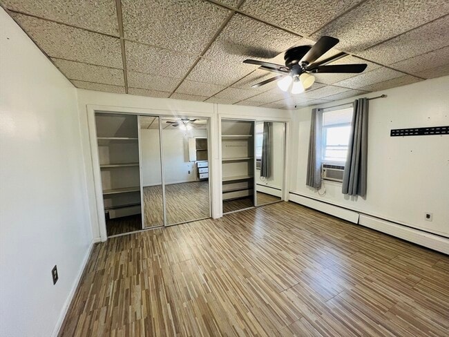 Building Photo - 524 Merrimack St
