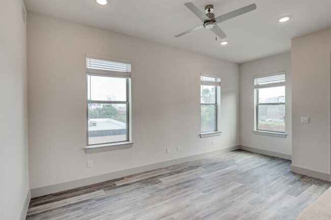 Building Photo - 2712 Wingate St