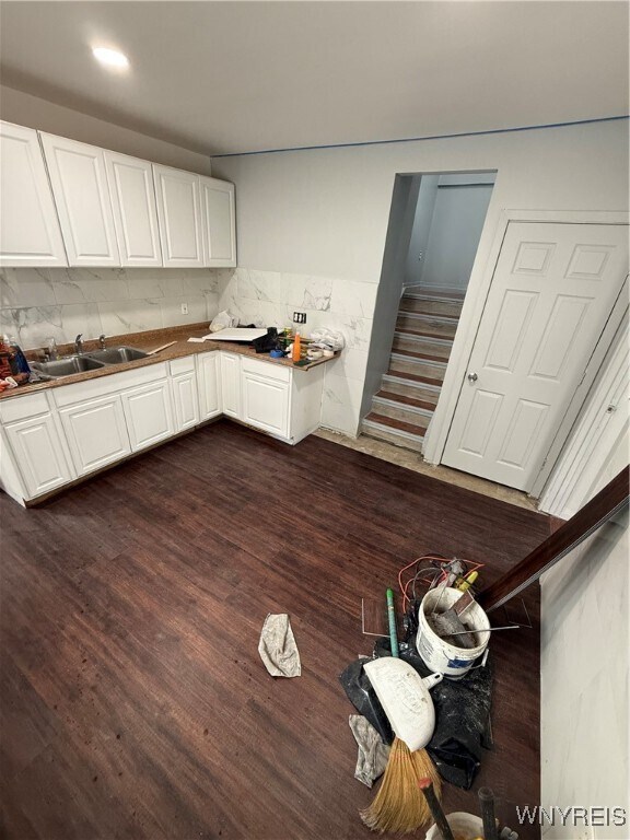 Building Photo - 26 Amber St