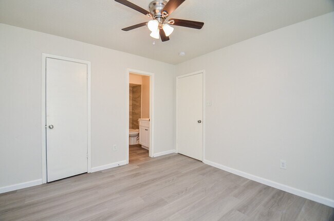 Building Photo - 8607 Bart Ln