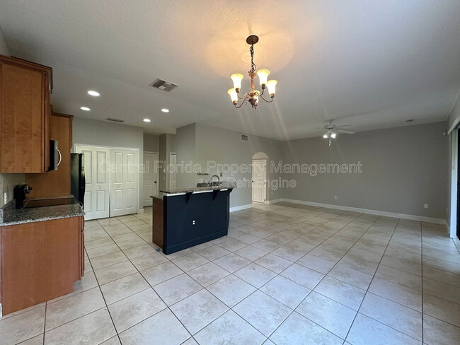 Building Photo - 1213 La Fortuna Blvd