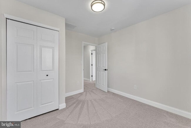 Building Photo - 1228 Chanticleer