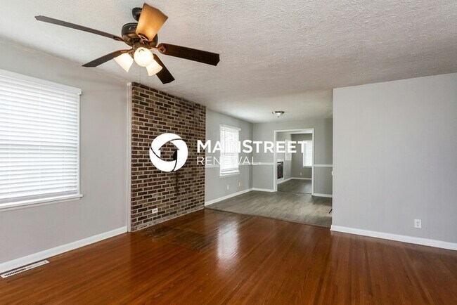 Building Photo - 3 Bedroom Pet-Friendly Home in Louisville,...