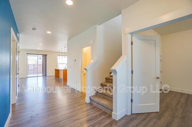 Building Photo - 12513 NE 102nd Way