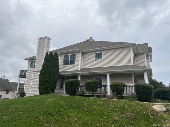 Primary Photo - 706 Willow Pond Dr