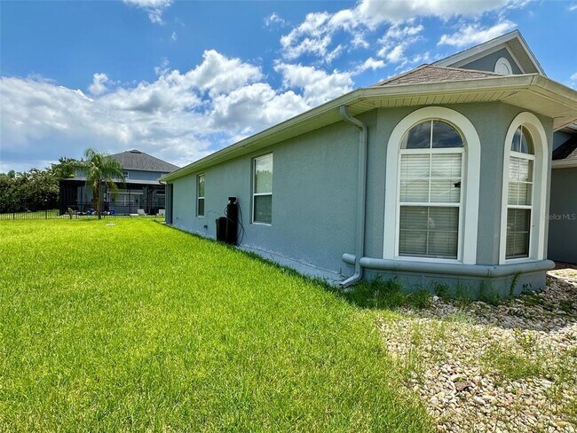 Building Photo - 2367 Brewerton Ln