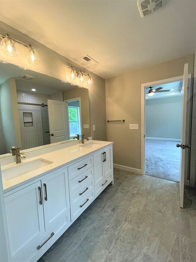 Building Photo - New Construction in an established neighbo...