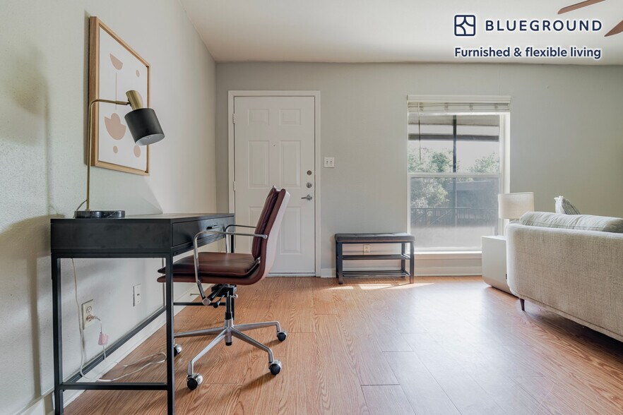 Building Photo - 1230 E 38th 1/2 St