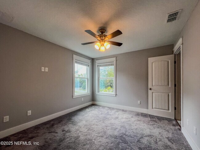 Building Photo - 4325 Appleton Ave